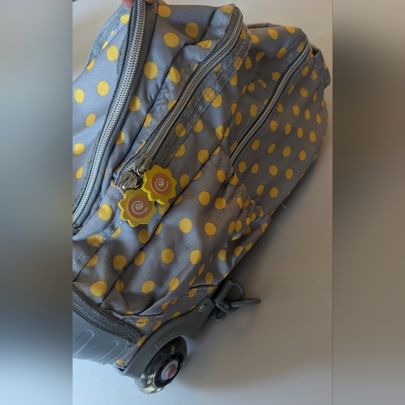 J World New York Lollipop Kids Rolling Backpack - Picture 3 of 17